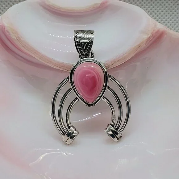 Handmade Sterling Silver Pink Conch Shell Naja Pendant Southwest Cowgirl - Picture 2 of 6